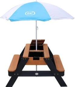 AXI Nick Zand & Water Picknicktafel In Antraciet/Bruin - Parasol Blauw/Wit - Picknick Tafel Voor Kinderen Van Hout -Meubel Verkoop 1038x1200 1