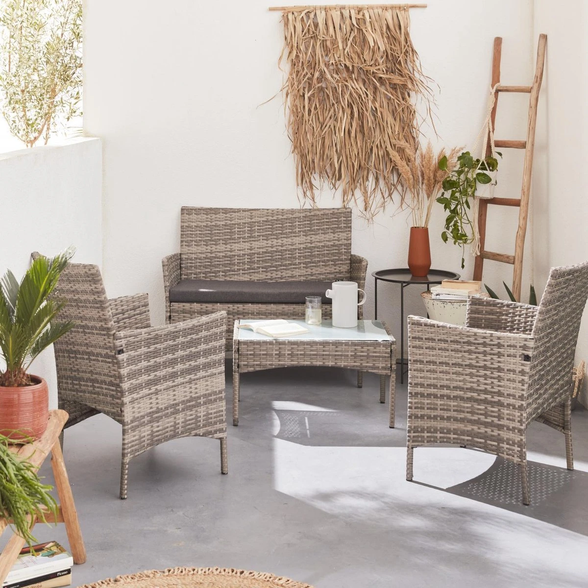 Alice's Garden Loungeset Moltès - 4 Plaatsen - Wicker - Kleine Set - Tinten Grijs/grijs 3 Alice's Garden Loungeset Moltès - 4 Plaatsen - Wicker - Kleine Set - Tinten Grijs/grijs