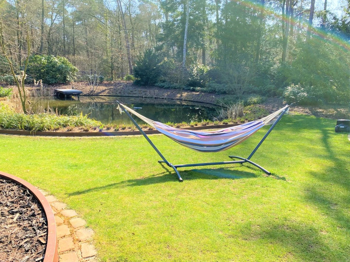 Rijoka Hangmat Met Standaard | Inclusief Doek | 300x120x110cm 7 Rijoka Hangmat Met Standaard | Inclusief Doek | 300x120x110cm - Afbeelding 5