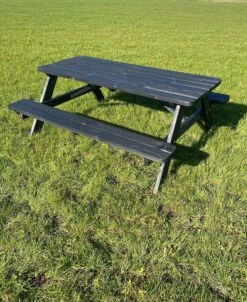 Goedkopepicknicktafels.nl | Zwarte XL Picknicktafel | Tuintafel 6 Persoons | Zwart Gespoten Gedroogd Grenen Hout! -Meubel Verkoop 982x1200
